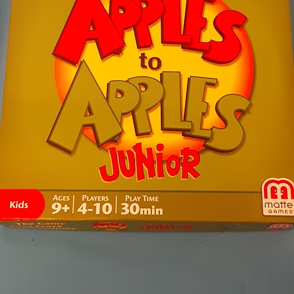 Apple to Apple's Mattel Party and Junior - Picture 8 of 9
